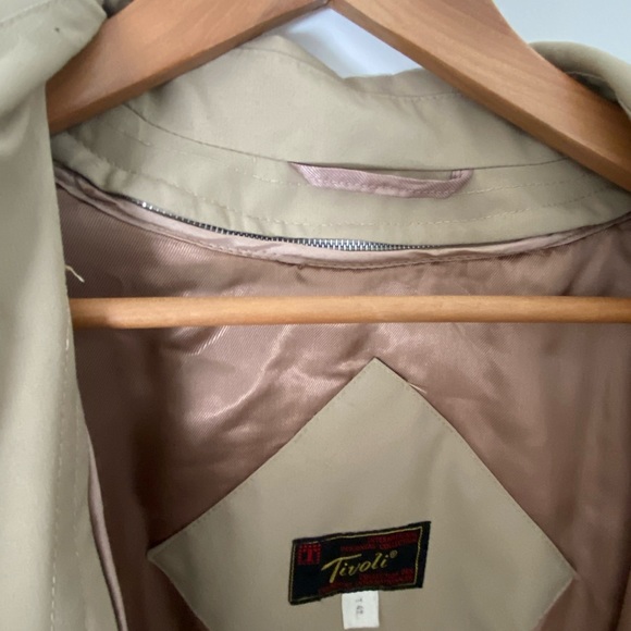 Vintage tan trench coat Size M - Picture 6 of 7
